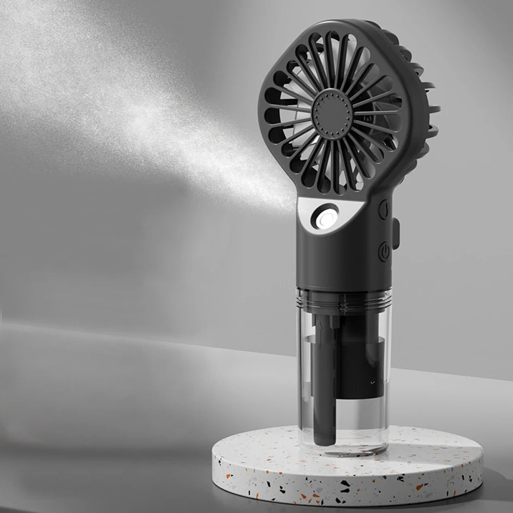 Mini ventilateur avec brumisateur intégré